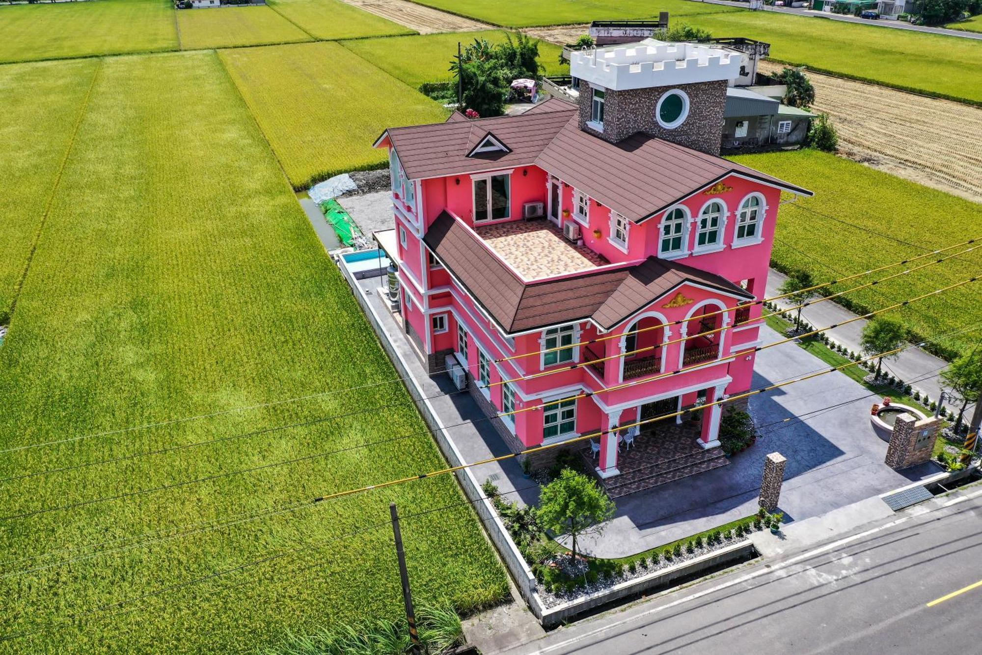 Michelin Castle - Yilan Homestay Уцзє Екстер'єр фото